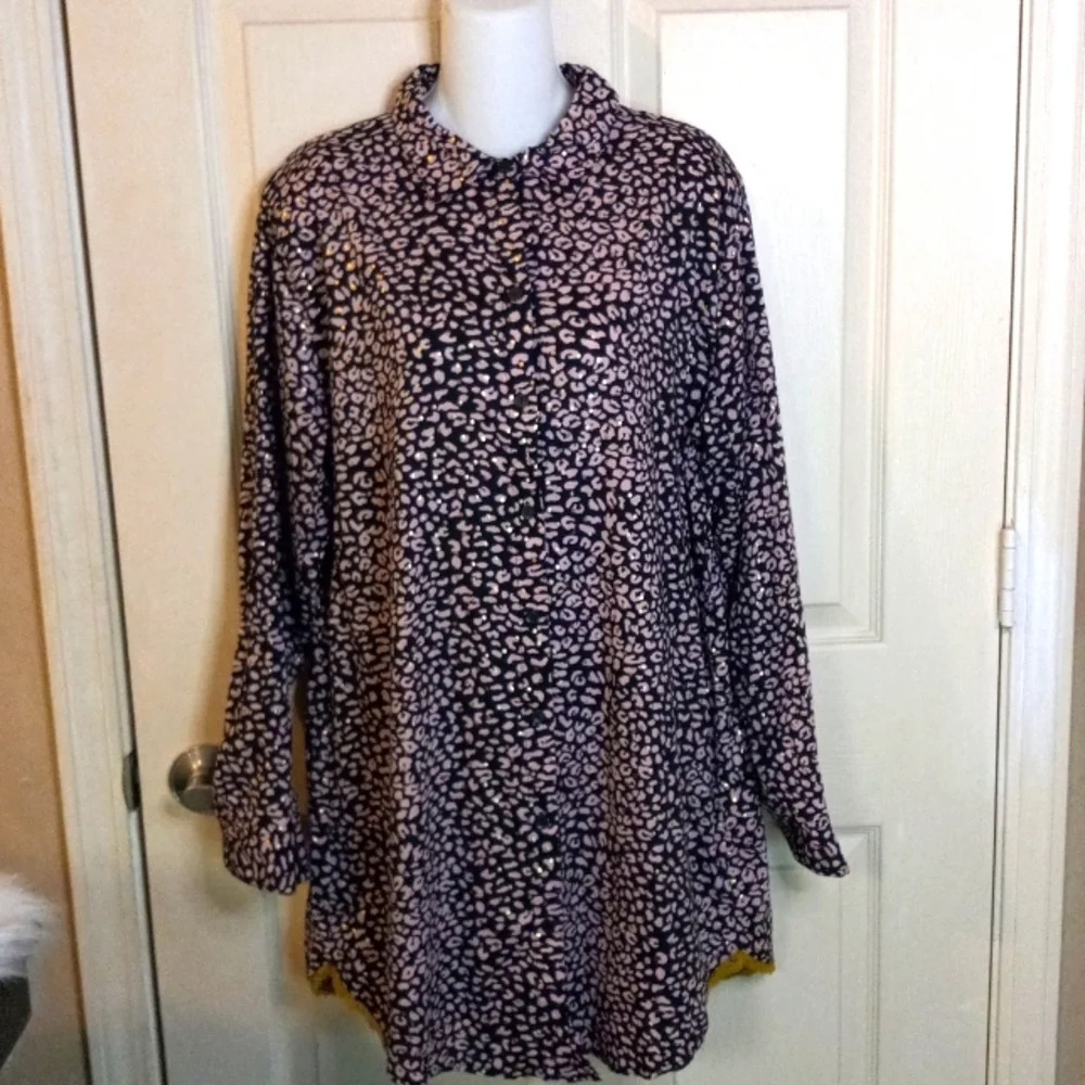 Victoria's Secret Cheetah Print With Gold Long Sleeve Button Down Long Gown SzM